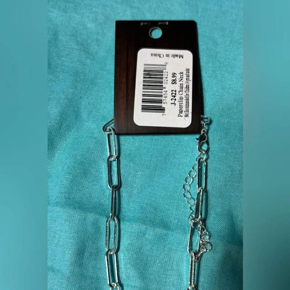 NEW! 16” Silver Paper Clip Necklace with Extension NWT - Picture 3 of 3